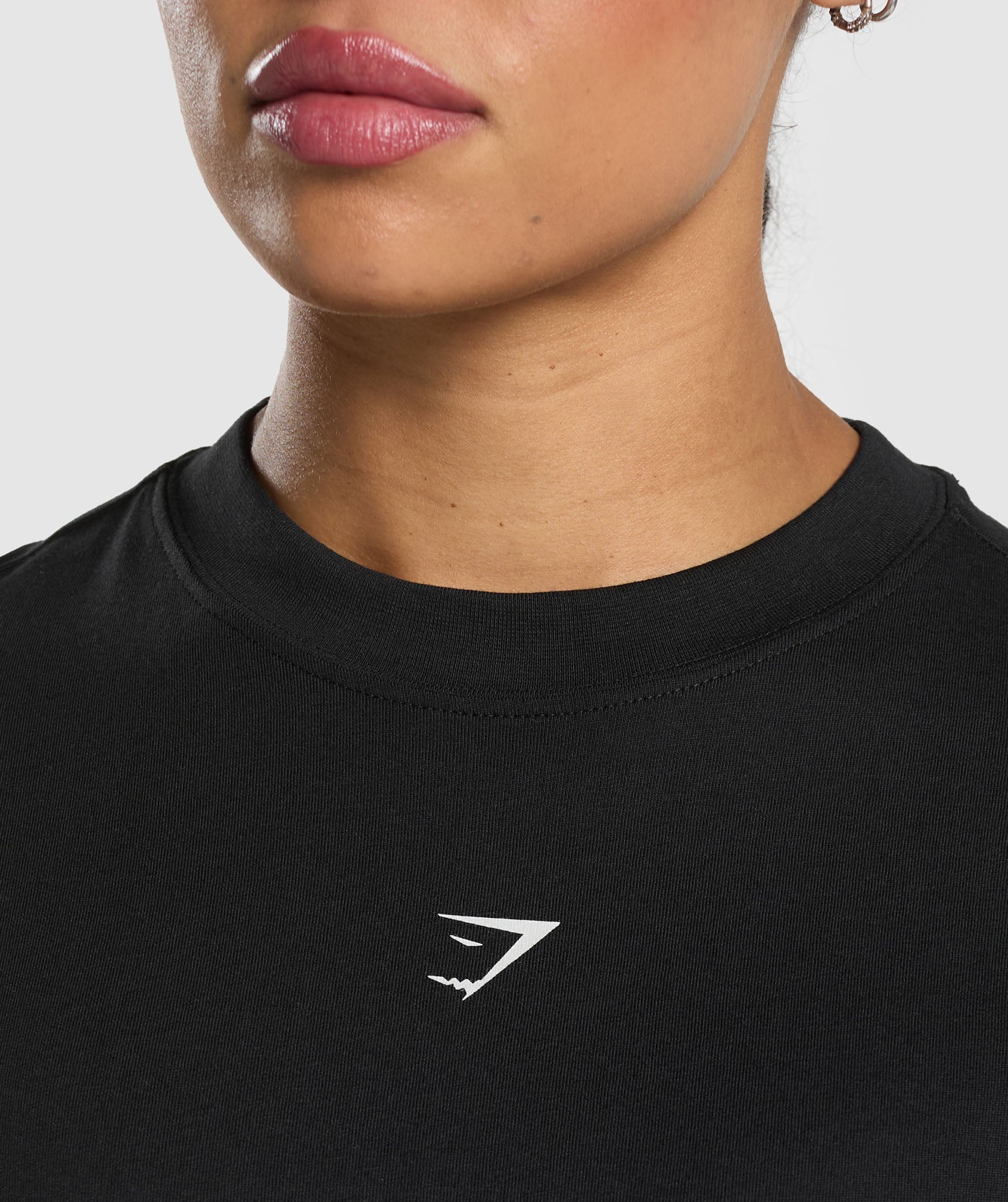 Polera Gymshark color negro (centro)