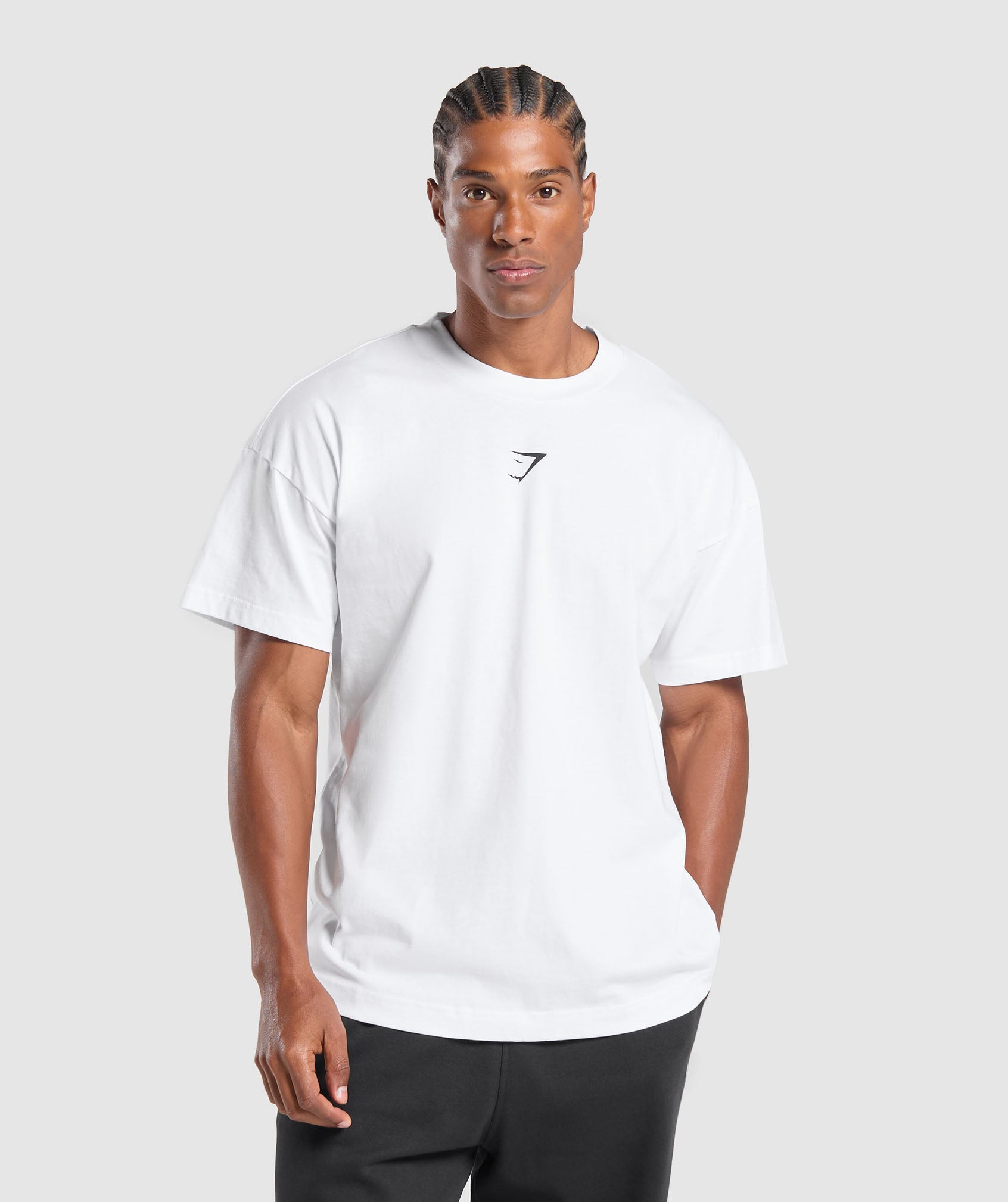 Polera Gymshark color blanco (centro)